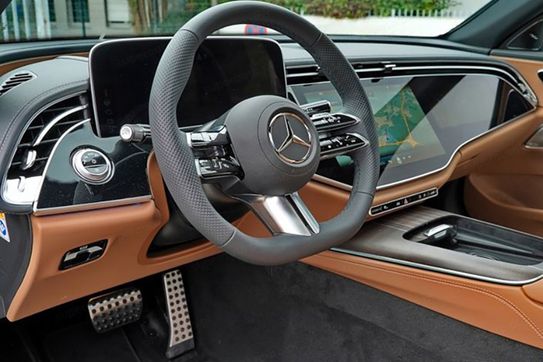 Mercedes E Klasa 200  4-Matic AMG