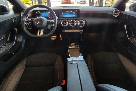 Mercedes CLA 200 AMG Line Shooting Brake