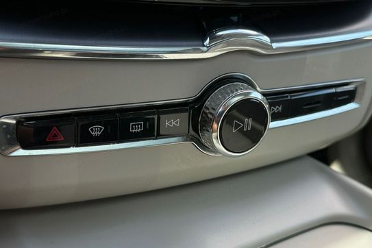 Volvo XC60 T6 Plug-In Hybrid AWD Core