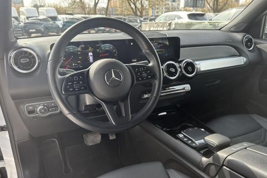 Mercedes GLB 200