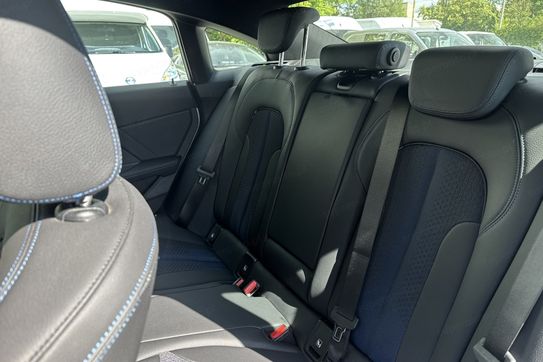 BMW Seria 2 216d M Sport