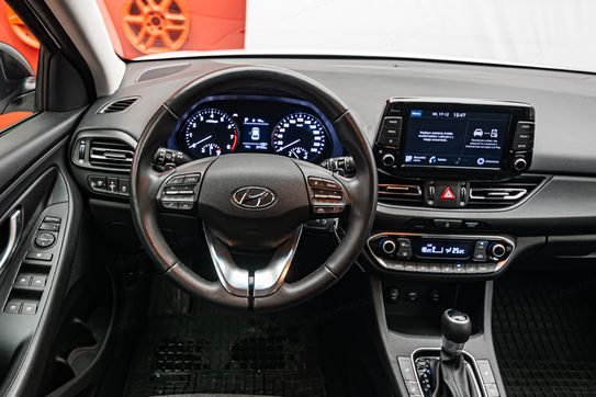 Hyundai i30 1.5 T-GDI 48V Smart DCT