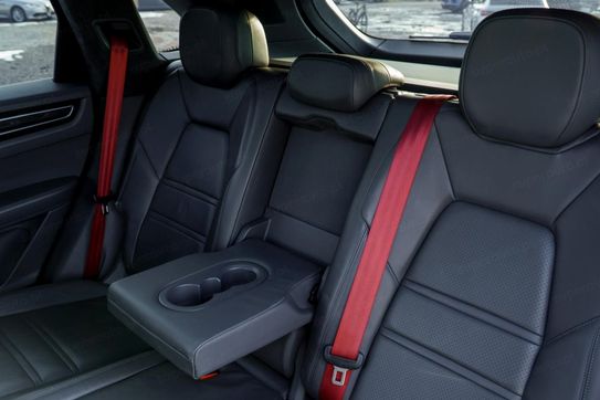 Porsche Cayenne Standard