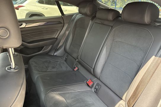 Volkswagen Arteon R-Line  2.0 TDI DSG
