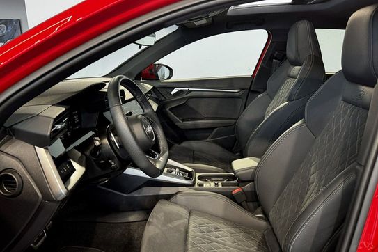 Audi A3 S3 TFSI quattro S tronic