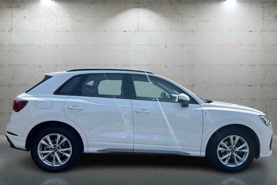 Audi Q3 35 TFSI mHEV S-Line S tronic