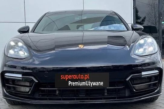 Porsche Panamera 4 e-Hybrid Sport Turismo 10 Years Edition