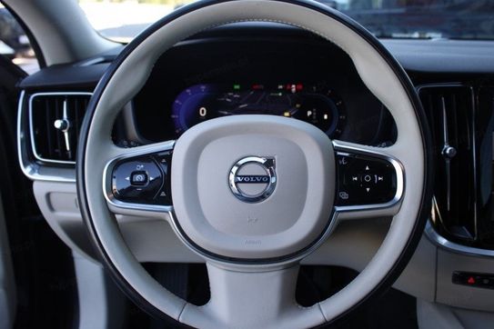 Volvo V60 B4 Plus Dark aut