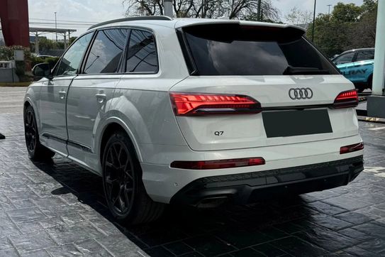 Audi Q7 50 TDI quattro S Line