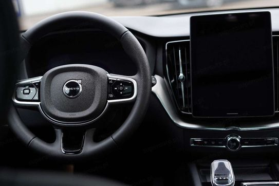 Volvo XC60 B5 AWD Plus Black Edition