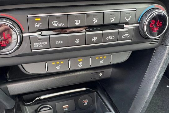 Kia Ceed 1.6 Gdi Phev Business Line Dct