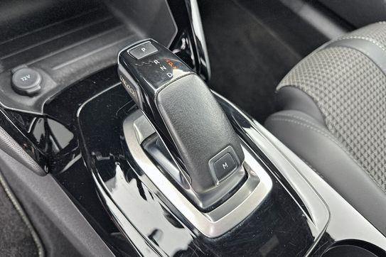 Peugeot 2008 GT 1.2 PureTech EAT8