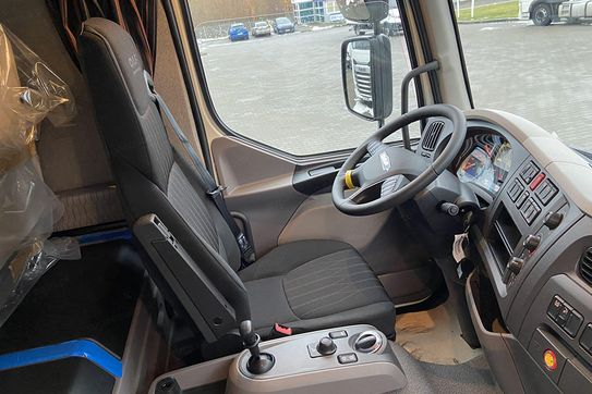 DAF LF 260 FA 12 t Chłodnia