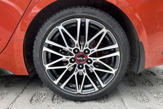 Kia ProCeed GT  1.6 T-GDI DCT