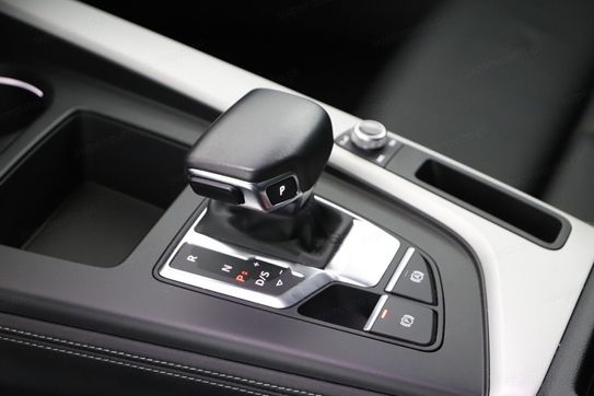 Audi A4 40 TFSI quattro S Line