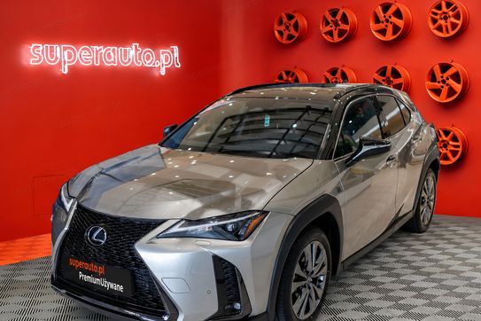 Lexus UX 300h F Sport AWD