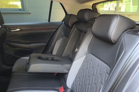 Volkswagen Golf 2.0 TDI Life DSG