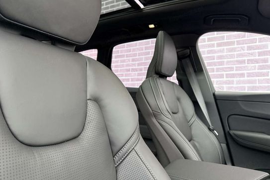 Volvo XC60 T8 Plug-In Hybrid AWD Ultra Black Edition