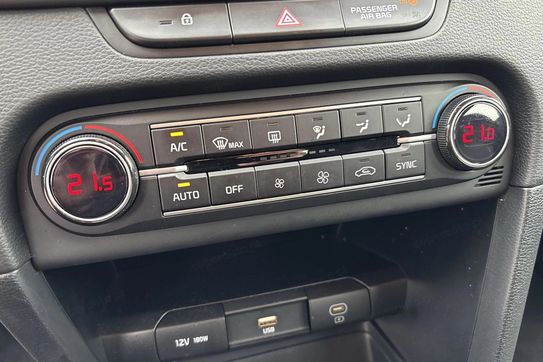 Kia Ceed M 1.5 T-GDI  DCT