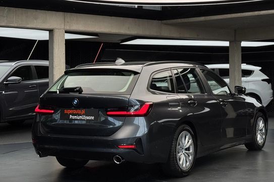 BMW Seria 3 318i aut