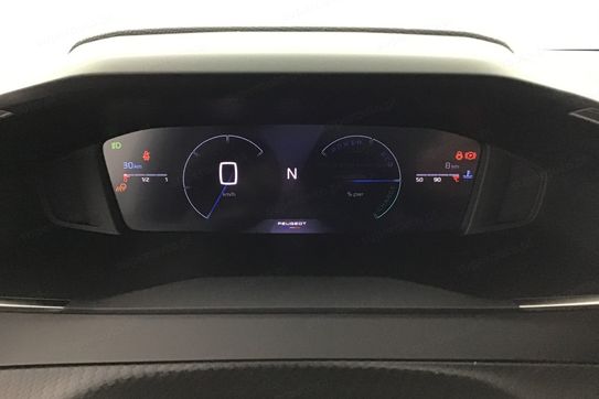 Peugeot 208 ALLURE 1.2 mHEV e-DCS6