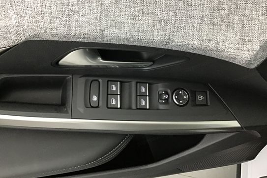 Peugeot 3008 GT 1.2 mHEV e-DCS6