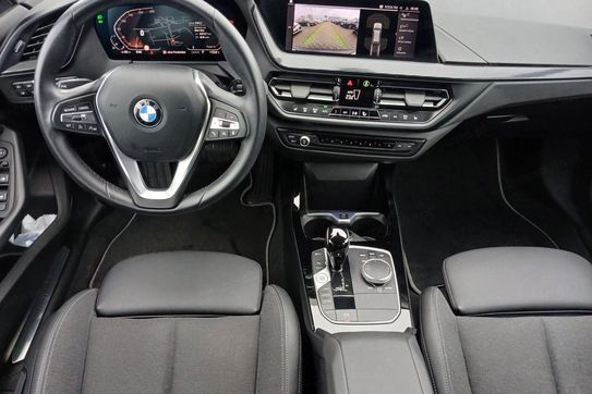BMW Seria 1 120i Sport Line aut