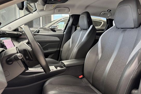 Peugeot 308 1.5 BlueHDi Allure S&S EAT8