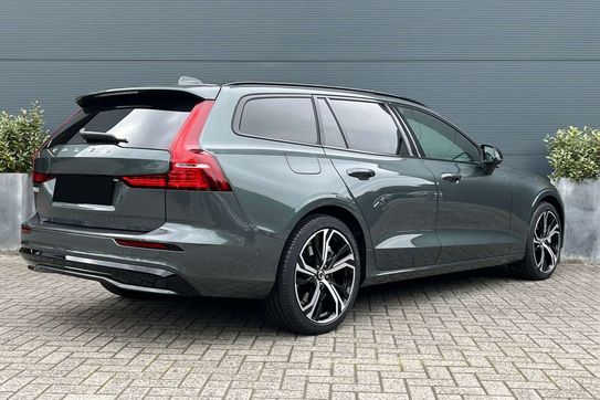 Volvo V60 B4 Ultra Dark