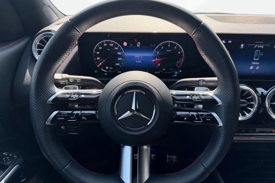 Mercedes GLA 200 AMG Line
