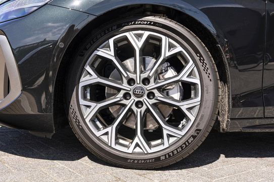 Audi A6 e-Hybrid quattro Avant