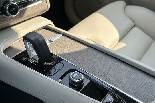 Volvo XC90 B5 B AWD Plus Dark 7os.