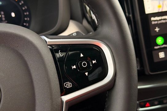 Volvo XC60 B5 B AWD Plus Black Edition