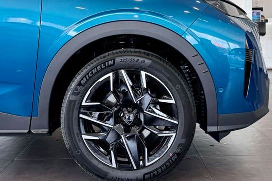 Peugeot 3008 Allure e-DCS 1.2 mHEV