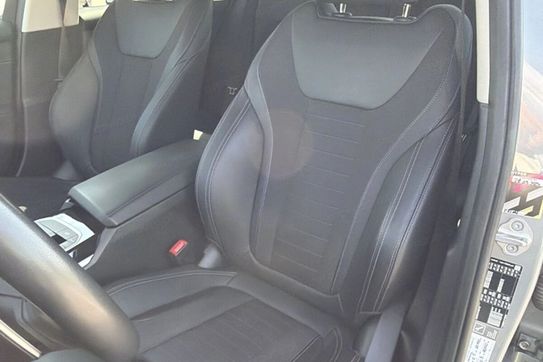 BMW Seria 3 320i