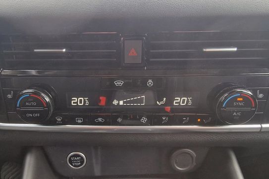 Nissan Qashqai 1.3 DIG-T N-Connecta Xtronic