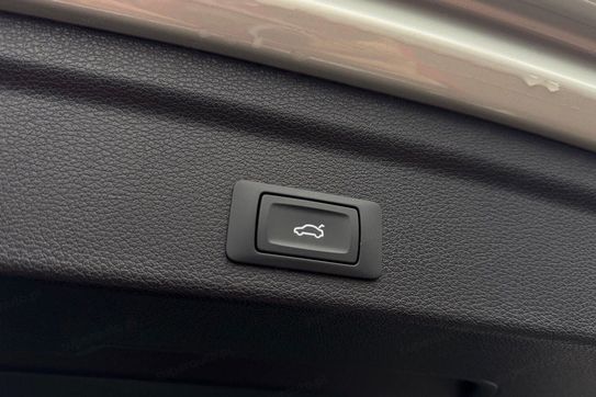 Audi Q3 35 TFSI mHEV S-Line S tronic