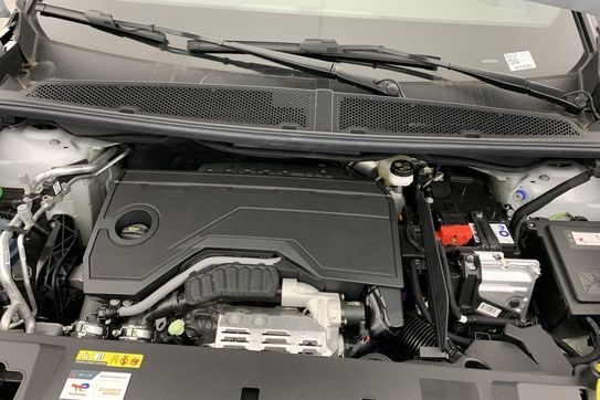 Peugeot 3008 GT 1.2 mHEV e-DCS6