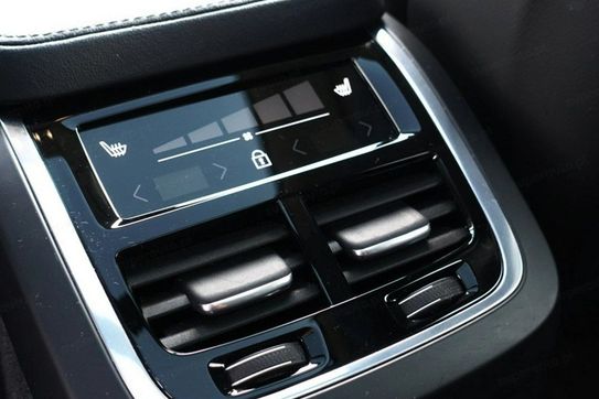 Volvo XC90 T8 AWD Plug-In Hybrid Ultimate Dark 7os aut