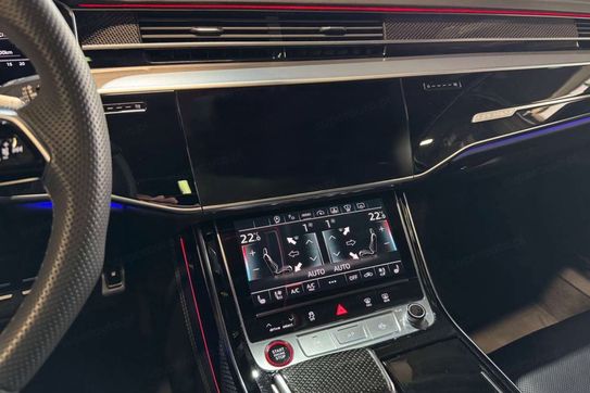 Audi A8 S8 TFSI quattro