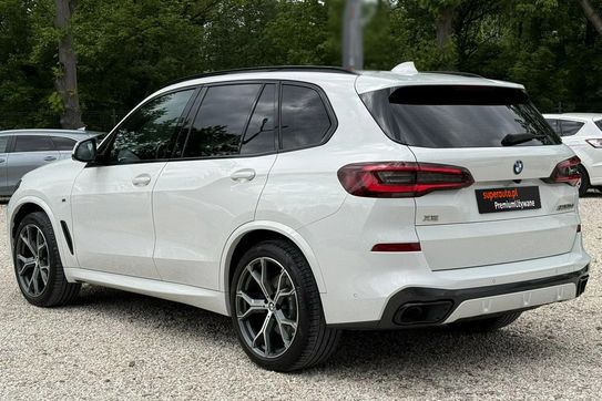 BMW X5 M50d