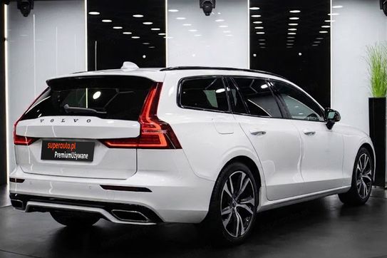 Volvo V60 B3 B R-Design