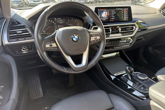 BMW X3 sDrive18d mHEV