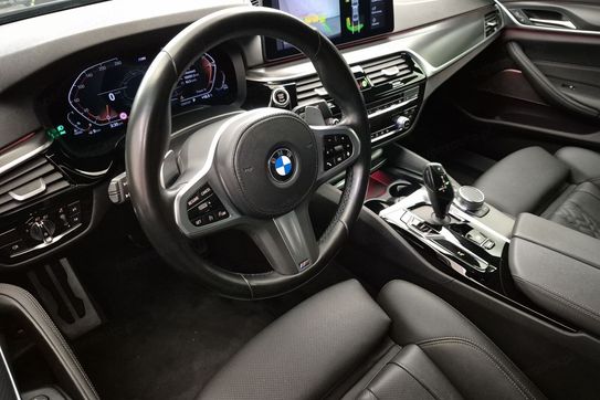 BMW Seria 5 540d xDrive mHEV M Sport