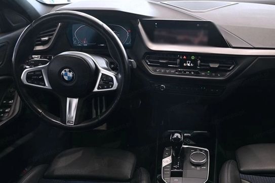 BMW Seria 1 116i M Sport aut