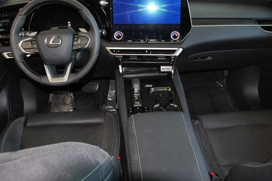 Lexus RX 450h+ Omotenashi 2.5 Hybrid Plug-in