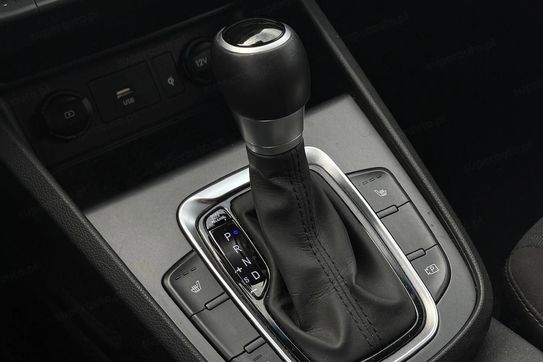 Hyundai Kona 1.6 GDI Hybrid Premium DCT