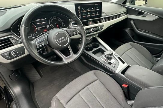 Audi A4 30 TDI mHEV S tronic