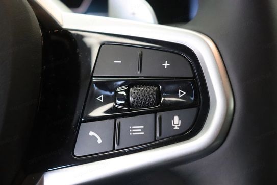 BMW Seria 3 330e xDrive M Sport