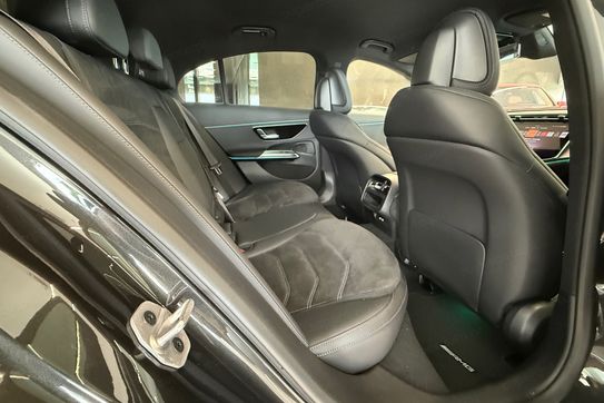 Mercedes E Klasa 200 4MATIC AMG Line